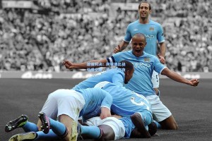 激情对决！同城德比战引爆全场，球迷狂欢夜