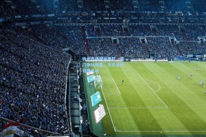 转会市场风云再起，豪门争抢新星，天价合约引爆足坛