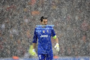 中国游泳队闪耀世锦赛 新生代选手斩获三金创历史