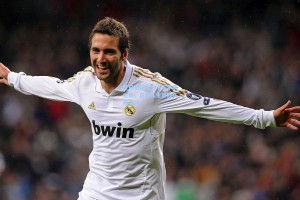 昔日金球先生卡卡早衰之谜，自律人生难敌伤病魔咒