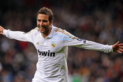 昔日金球先生卡卡早衰之谜，自律人生难敌伤病魔咒